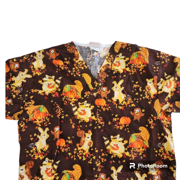 Womens Peaches Scrub Top Size XS Fall Halloween Thanksgiving - Picture 2 of 8